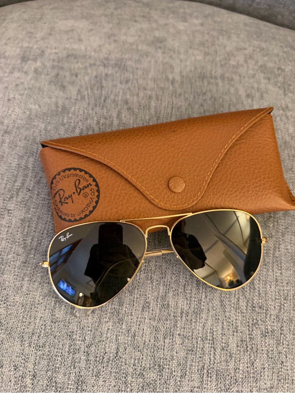 Ray-Ban Gold Frame Aviator Sunglasses with Dark Lenses